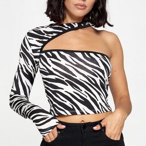 ONE SHOULDER OFF TOP